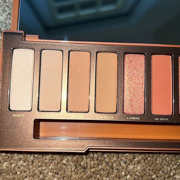 Urban Decay Naked Heat Palette - Picture 5 of 8